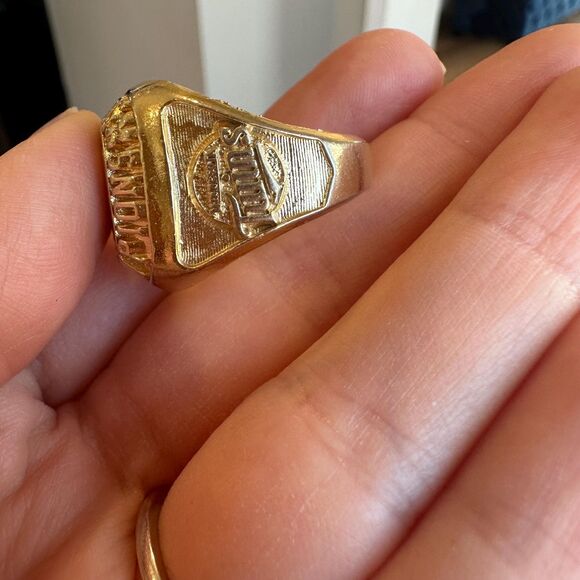 Vintage Twins Ring 1987 Championship Minnesota Baseball World Series Souvenir - Picture 2 of 5